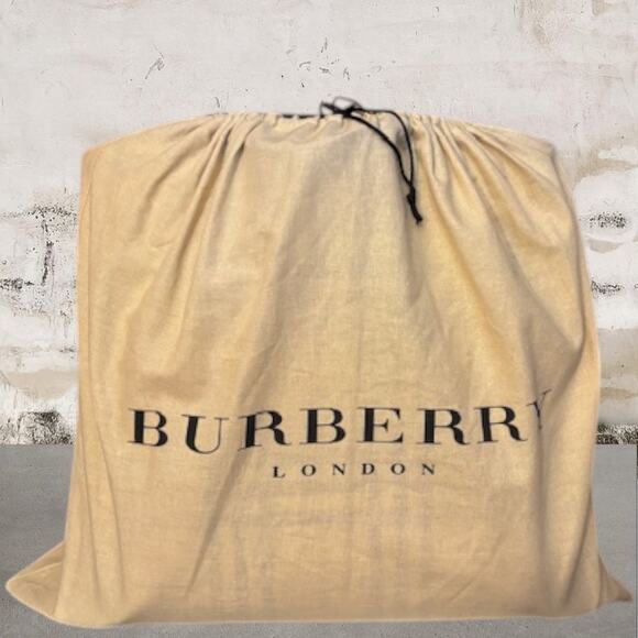 BURBERRY London Nova Check Tote Bag with COA & Dustbag Included - Picture 11 of 12
